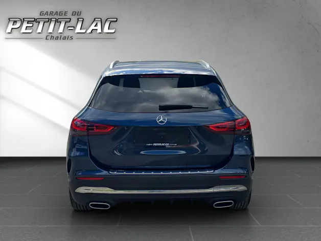 MERCEDES-BENZ GLA 200 4Matic AMG Line 8G-DCT