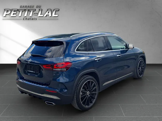 MERCEDES-BENZ GLA 200 4Matic AMG Line 8G-DCT