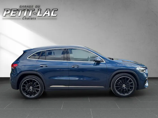 MERCEDES-BENZ GLA 200 4Matic AMG Line 8G-DCT
