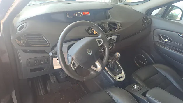 RENAULT Scénic 1.4 16V Turbo Bose