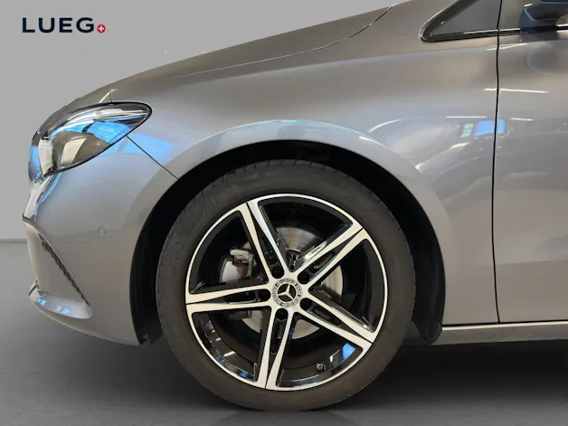 MERCEDES-BENZ B 200 Night Star 7G-DCT