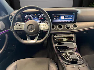 MERCEDES-BENZ E 220 d Swiss Star AMG 4M