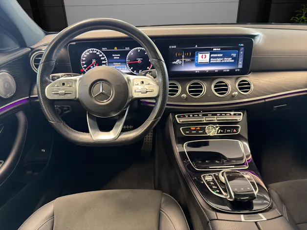 MERCEDES-BENZ E 220 d Swiss Star AMG 4M