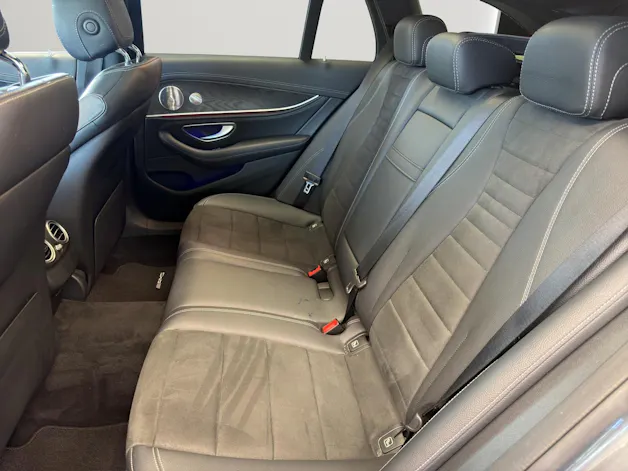 MERCEDES-BENZ E 220 d Swiss Star AMG 4M