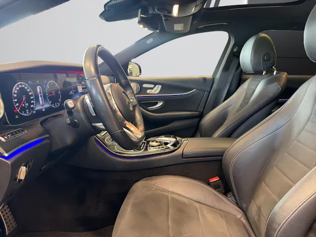 MERCEDES-BENZ E 220 d Swiss Star AMG 4M