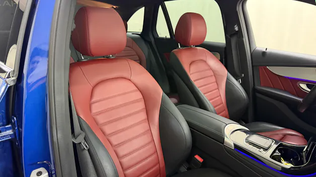 MERCEDES-BENZ GLC 300 e AMG Line 4Matic 9G-Tronic