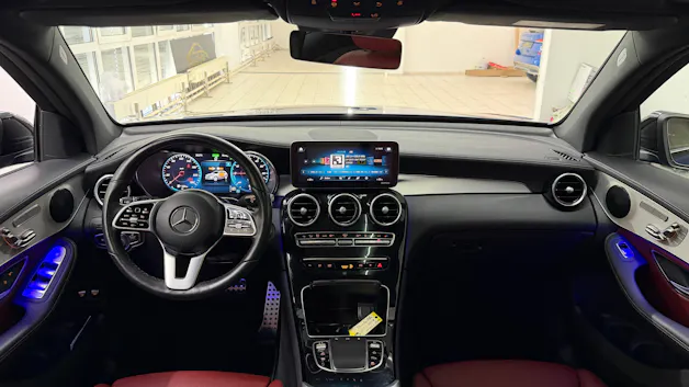 MERCEDES-BENZ GLC 300 e AMG Line 4Matic 9G-Tronic