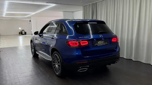 MERCEDES-BENZ GLC 300 e AMG Line 4Matic 9G-Tronic