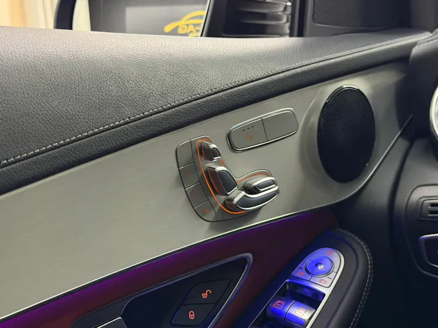 MERCEDES-BENZ GLC 300 e AMG Line 4Matic 9G-Tronic