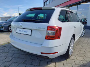 SKODA Octavia Combi 1.5 TSI Soleil DSG