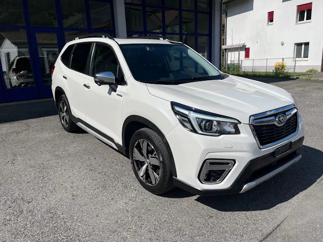 Subaru Forester Station 2.0i e-Boxer Luxury