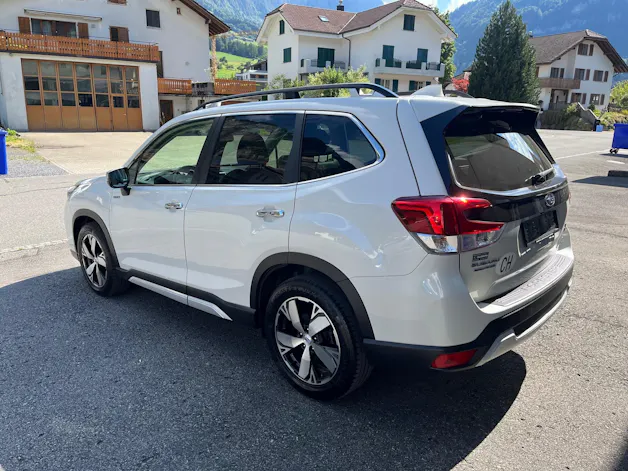 Subaru Forester Station 2.0i e-Boxer Luxury
