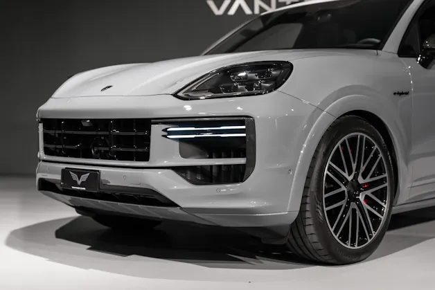 PORSCHE Cayenne 4.0 V8 Turbo E-Hybrid