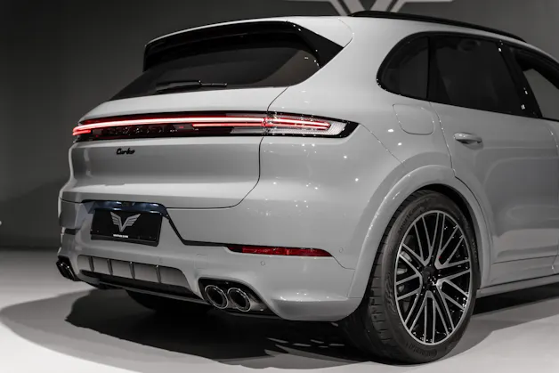 PORSCHE Cayenne 4.0 V8 Turbo E-Hybrid