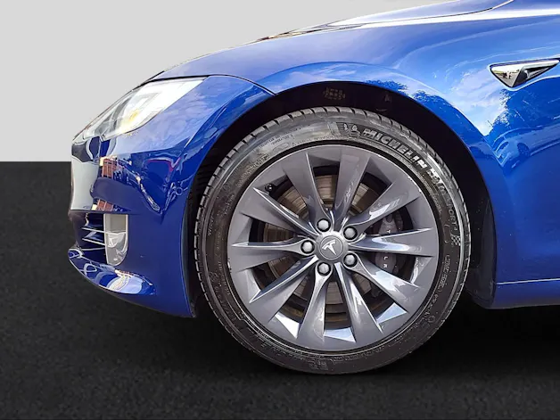 Tesla Model S Long Range