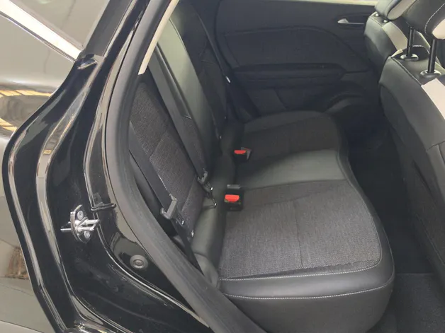 RENAULT Captur 1.6 E-Tech Plug-in Edition One