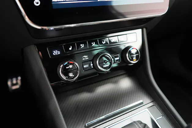 SKODA Superb Combi 1.4 TSI PHEV SportLine DSG