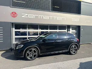 MERCEDES-BENZ GLA 220 AMG Line 4m