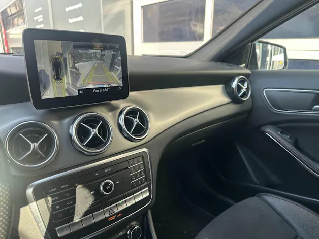 MERCEDES-BENZ GLA 220 AMG Line 4m