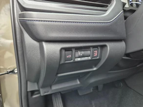 https://vehicle.imgix.net/4440370/35fa536e-9011-4da0-a650-5ecee21c8796.jpg