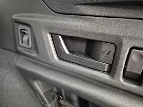 https://vehicle.imgix.net/4440377/7e9bd4e6-0ea3-4807-94c9-14f3f7192ae3.jpg
