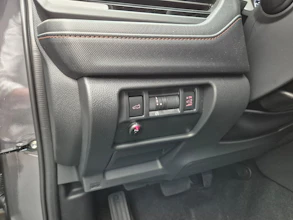 https://vehicle.imgix.net/4440381/22220270-d515-40b6-bf65-ab5e8dcb3baf.jpg