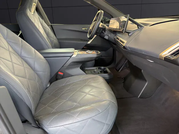 BMW iX xDrive40