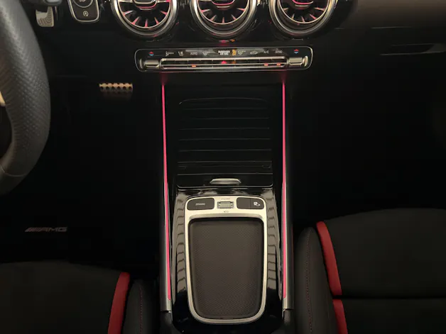 MERCEDES-BENZ GLA 35 AMG 4matic