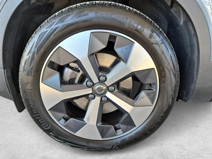 immagine del veicolo VOLVO XC40