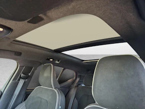 https://vehicle.imgix.net/4440434/42f1d0bb-d06b-48a5-ad2a-9fe4802d8aa7.jpg