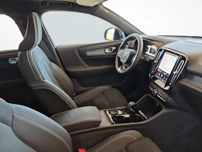 https://vehicle.imgix.net/4440434/430bb3eb-a1b7-48d5-affb-02f6f75fe138.jpg