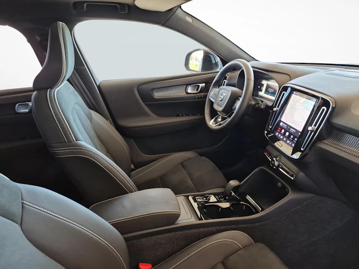 immagine del veicolo VOLVO XC40