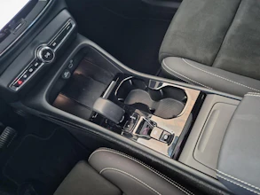 https://vehicle.imgix.net/4440434/46ed0d46-c822-411e-bb9b-a734e6593ff2.jpg