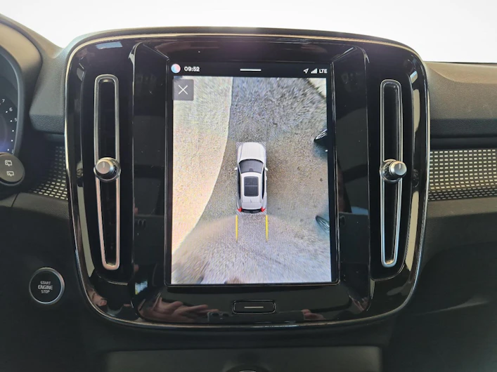 immagine del veicolo VOLVO XC40