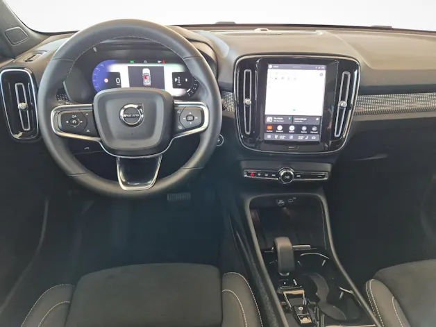 VOLVO XC40 2.0 B4 MH Ultimate Dark AWD