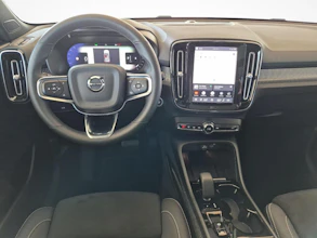 https://vehicle.imgix.net/4440434/f9bf58a1-4622-41a1-997d-a62e9a7bf75d.jpg