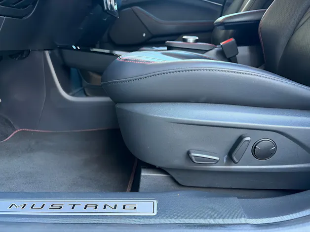 FORD Mustang Mach-E Extended AWD