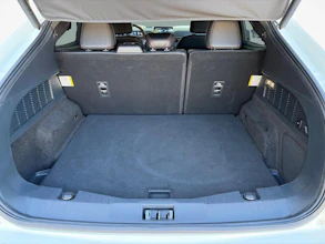 https://vehicle.imgix.net/4440438/d0692412-cfa2-4217-91f2-7fffc9f9e7ca.jpg