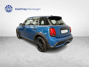 https://vehicle.imgix.net/4440459/4b8a473f-ff47-4b95-b0f7-61a7b2242216.jpg