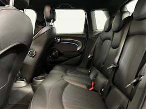 https://vehicle.imgix.net/4440459/5554b3ec-04b4-44ae-a898-d6783c7b4037.jpg