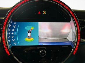 https://vehicle.imgix.net/4440459/5d4ef381-833c-4a87-972e-46d04e5539c6.jpg