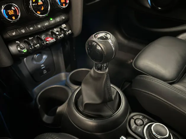 MINI F55 2.0i Cooper S
