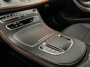 image du véhicule MERCEDES-BENZ E 220 d AMG Line 4matic Kombi