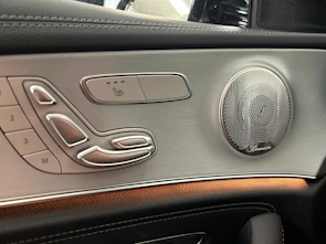 image du véhicule MERCEDES-BENZ E 220 d AMG Line 4matic Kombi