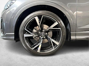https://vehicle.imgix.net/4440462/487550e4-dd7b-4b42-b714-58667dadba09.jpg