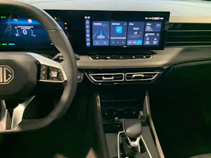 MG HS 1.5 Hybrid Luxury