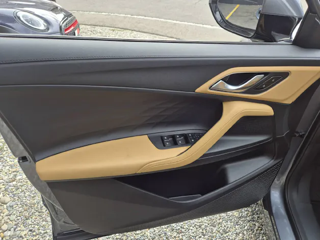 MG HS 1.5 Hybrid Luxury
