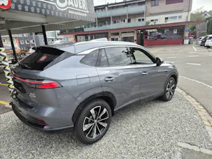 MG HS 1.5 Hybrid Luxury