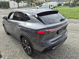 MG HS 1.5 Hybrid Luxury