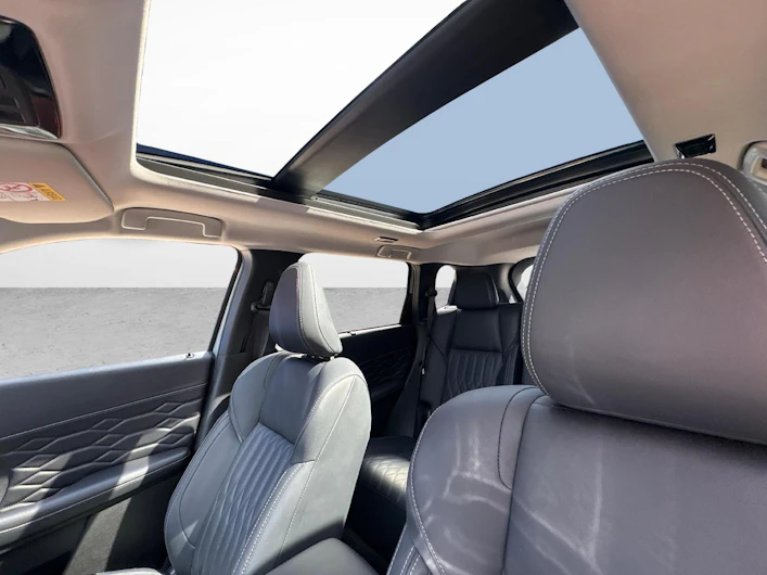 Fahrzeugbild MITSUBISHI OUTLANDER
